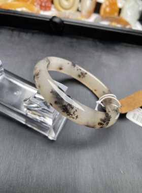 天然黄龙玉草花手镯私拍无效