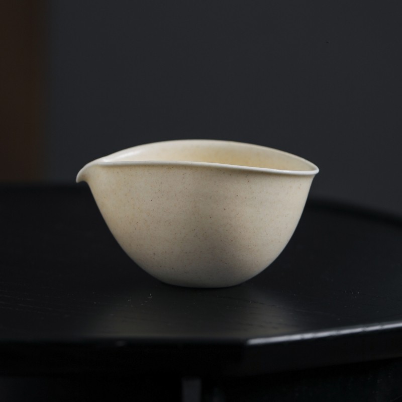 揽月公道杯草木灰原矿釉侘寂风不勾水公杯纯原创设计纯手工茶具 - 实物图