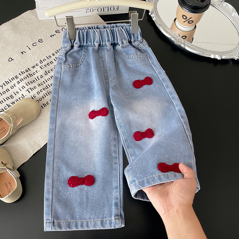 女童牛仔裤水洗软牛仔直筒阔腿裤春秋季新款女宝宝百搭宽松长裤