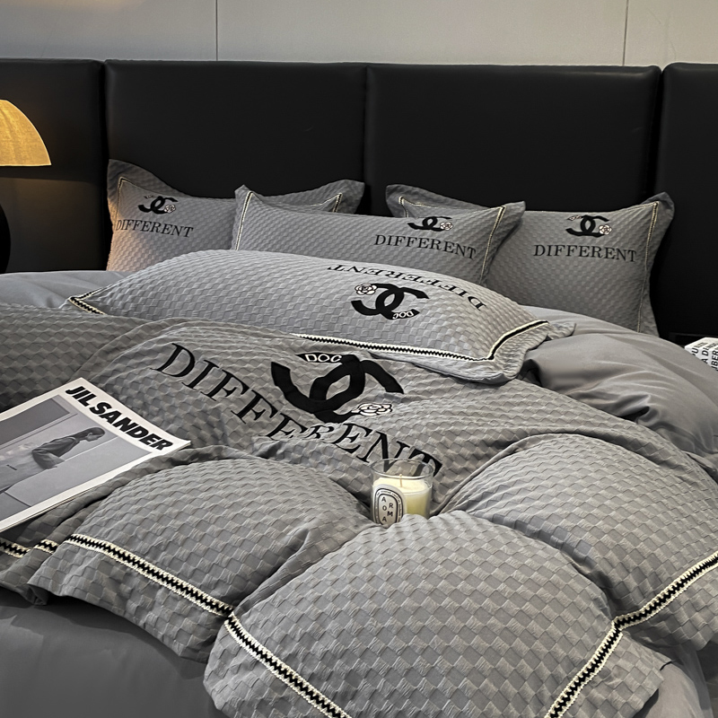 2025贡缎新款双层冰丝四件套轻奢床单夏季凉感被套真丝滑裸睡床品