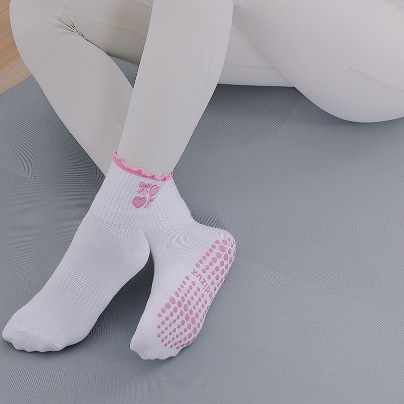 林嘻嘻彩色硅胶防滑中筒瑜伽袜