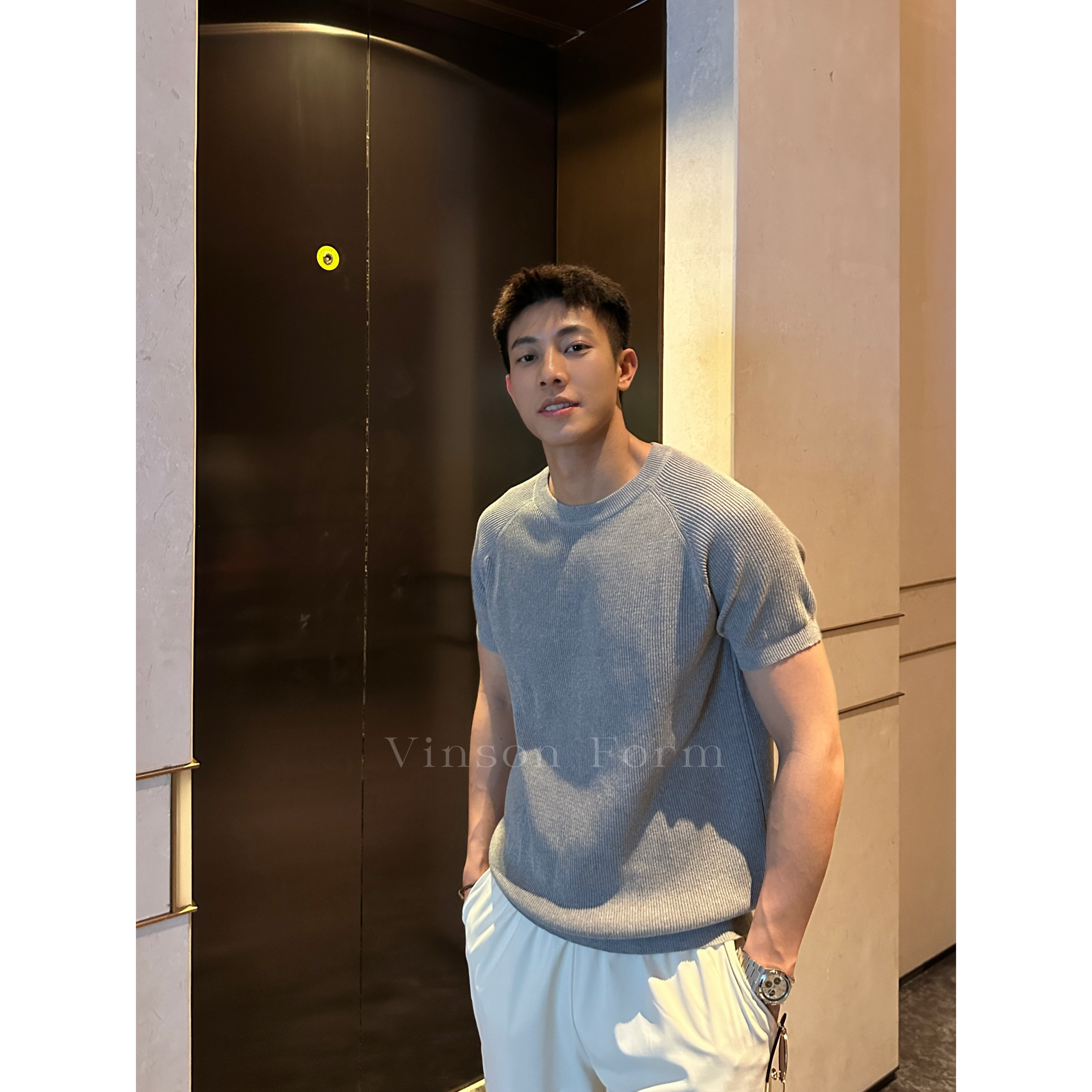 三木/Vinson Form休闲显壮’夏季百搭清爽透气老钱针织衫短袖圆领