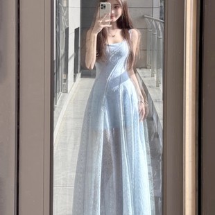 温柔风蓝色蕾丝吊带连衣裙女夏季 法式 海边度假风收腰独特别致长裙