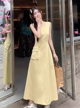 清纯温柔风黄色无袖黄色连衣裙2025夏季新款圆领气质收腰显瘦长裙