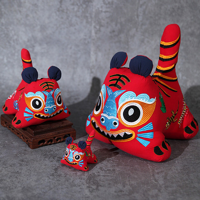 民族非遗传统手工布老虎玩偶刺绣舞狮醒狮子摆件毛绒玩具公仔礼物