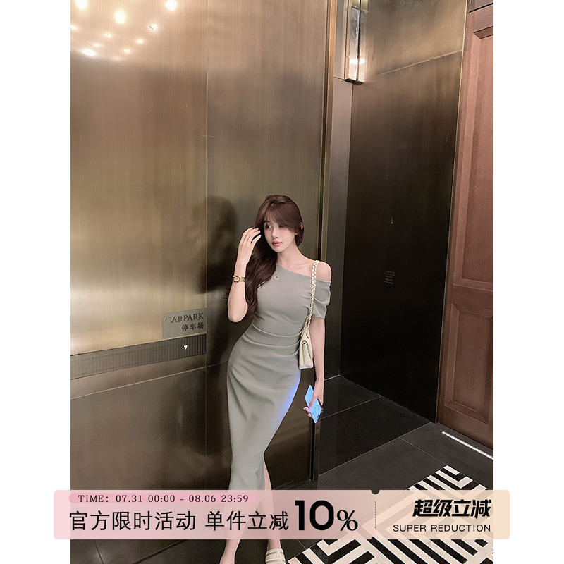 愉悦纯色斜肩短袖露肩包臀连衣裙