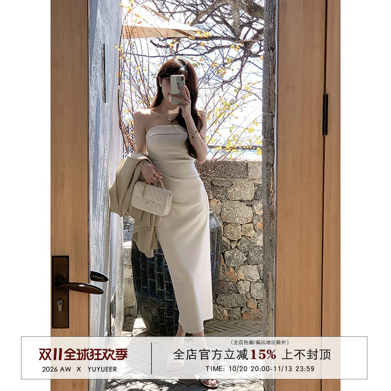Yuyueer 收腰抹胸白色连衣裙女夏季绝美性感法式气质吊带包臀裙