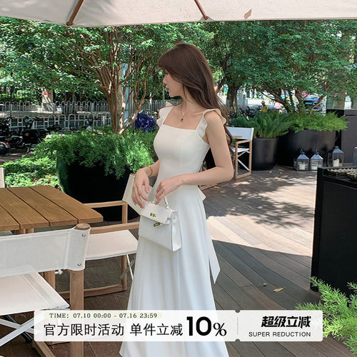方领小飞袖收腰吊带连衣裙女