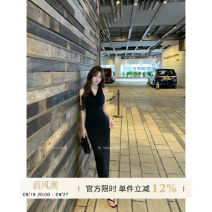 Yuyueer 黑色V领挂脖包臀连衣裙女夏季后开叉气质修身收腰长裙