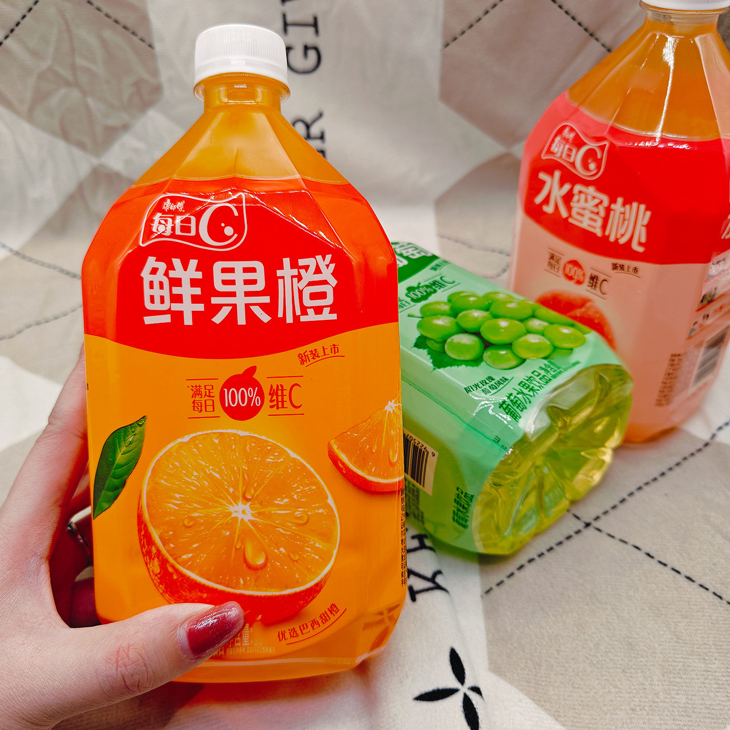 康师傅每日C鲜果橙水蜜桃葡萄味