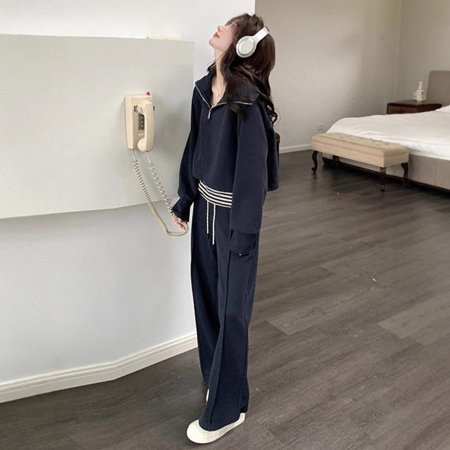 藏蓝色韩系减龄卫衣三件套