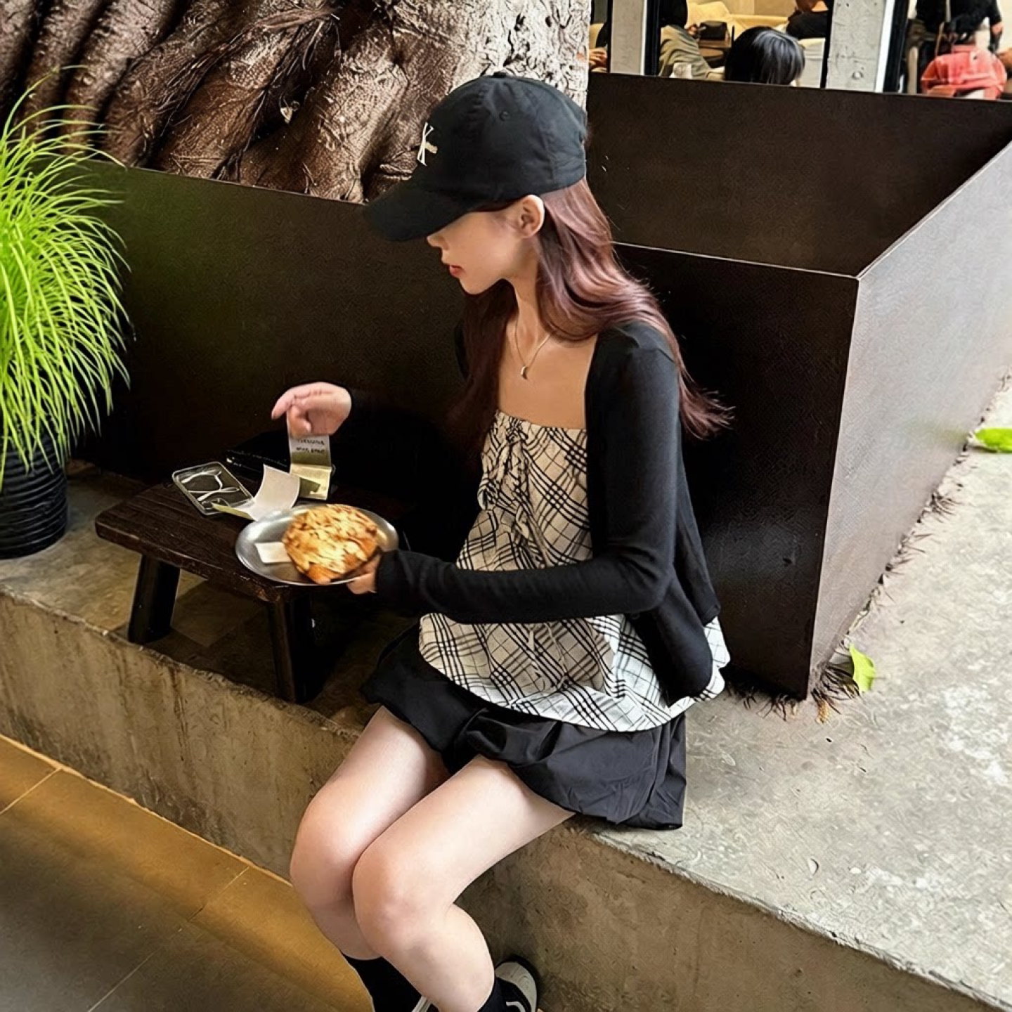 小众黑色针织开衫格子背心两件套