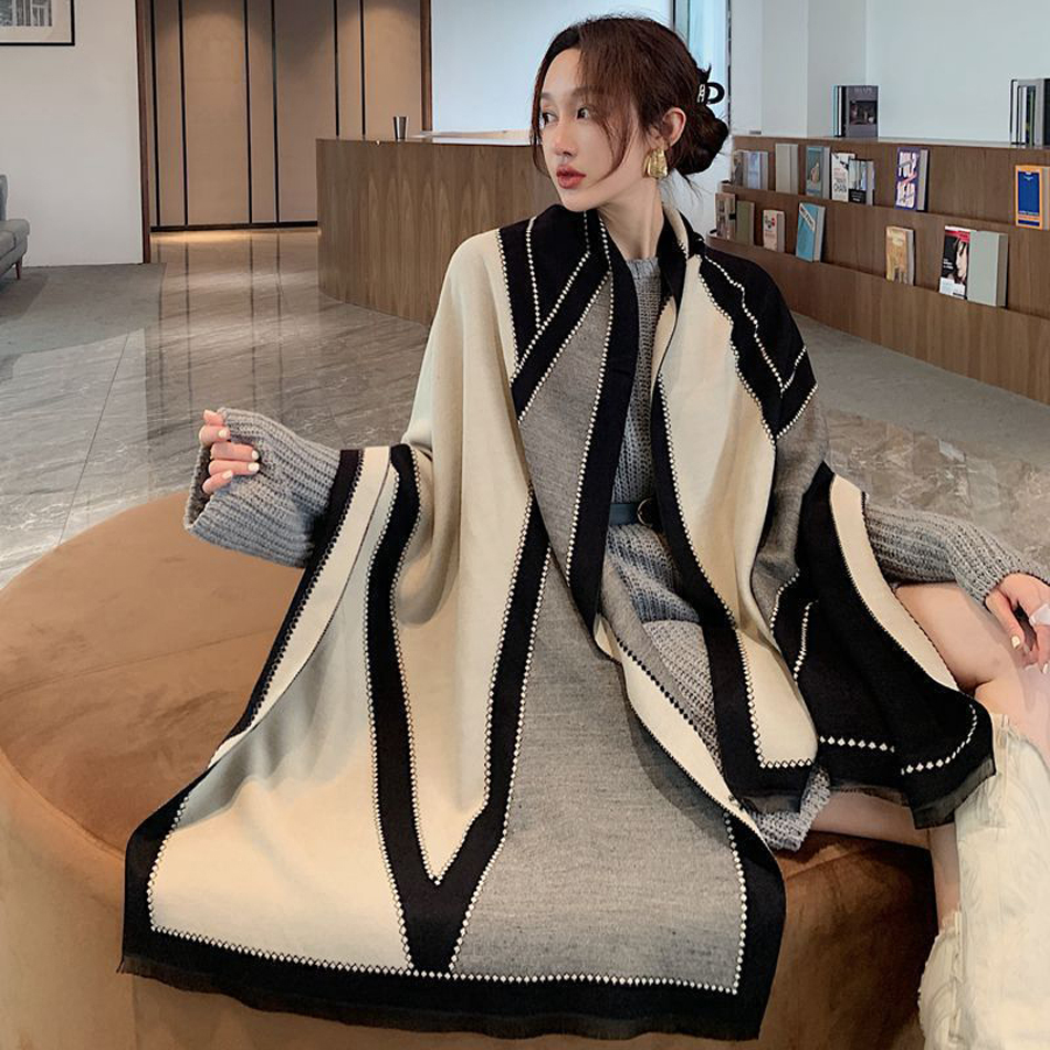 简约风拼色几何字母围巾女冬季百搭韩版两用披肩外搭高端围脖保暖