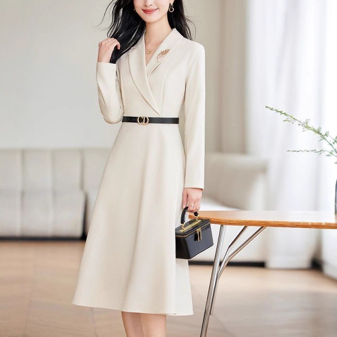 主持人西装连衣裙演讲服装女杏色商务正装礼服时尚收腰正装西装裙