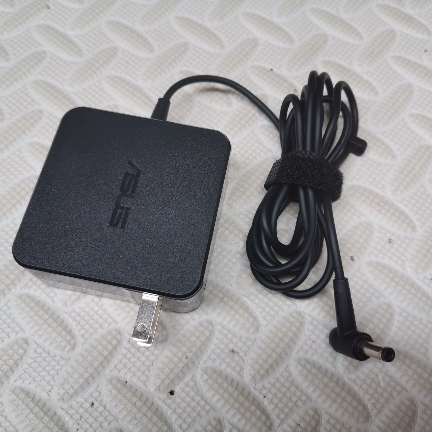 AOC冠捷24B1H液晶显示器19V1.3A1.3A 1.5A 1.58A电源适配器充电器