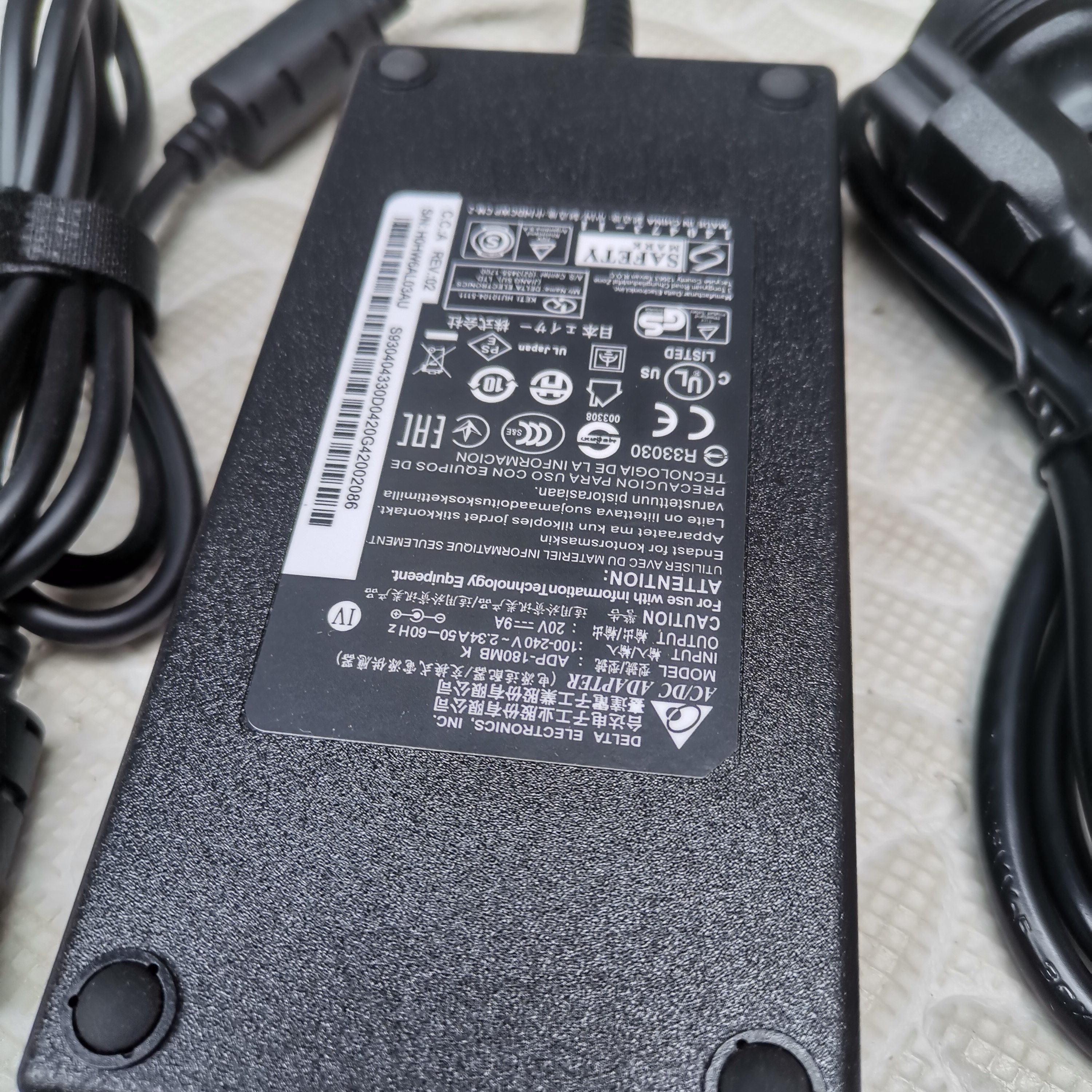 适用华硕玩家飞行堡垒笔记本充电器19.5V9.23A电源适配器180W