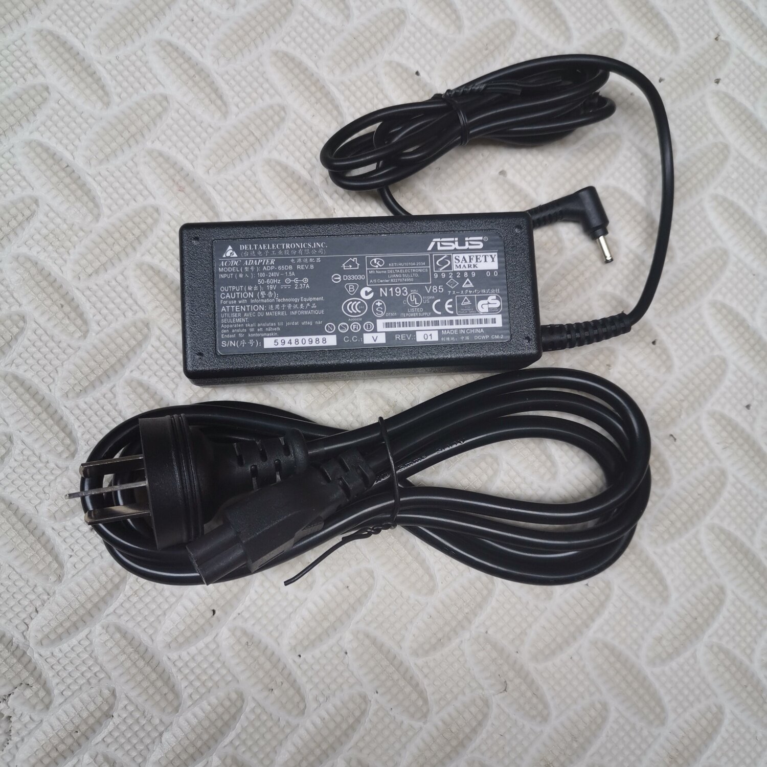 适用于宏基蜂鸟笔记本电脑充电器台达19V 2.37A45W电源适配器细口