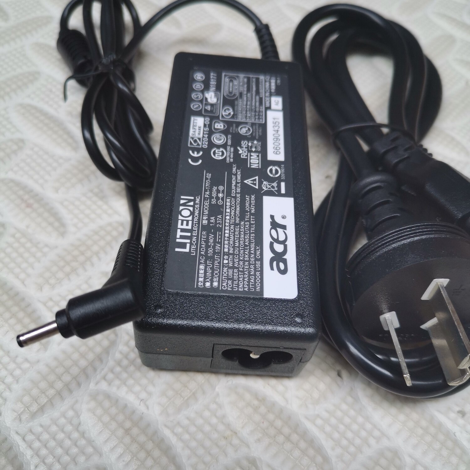 Acer宏基 平板电脑电源适配器acer N16P3 19V2.37A笔记本充电线