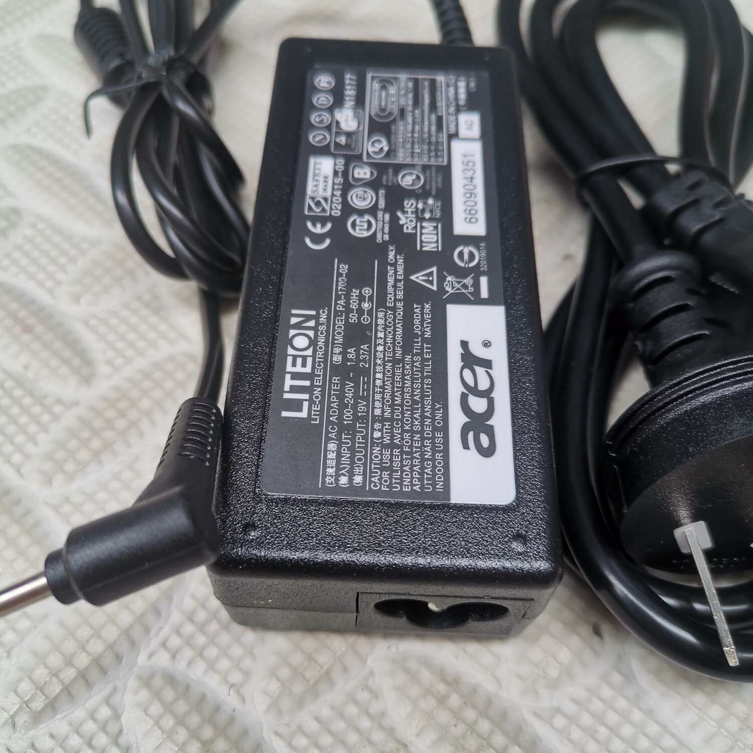 笔记本电脑电源适配器宏基19v2.37a/acer -SwitchC6X3充电器线45W