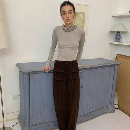 Spoii 灰咖色立体花朵针织修身打底衫/棕色编织中腰灯芯绒萝卜裤