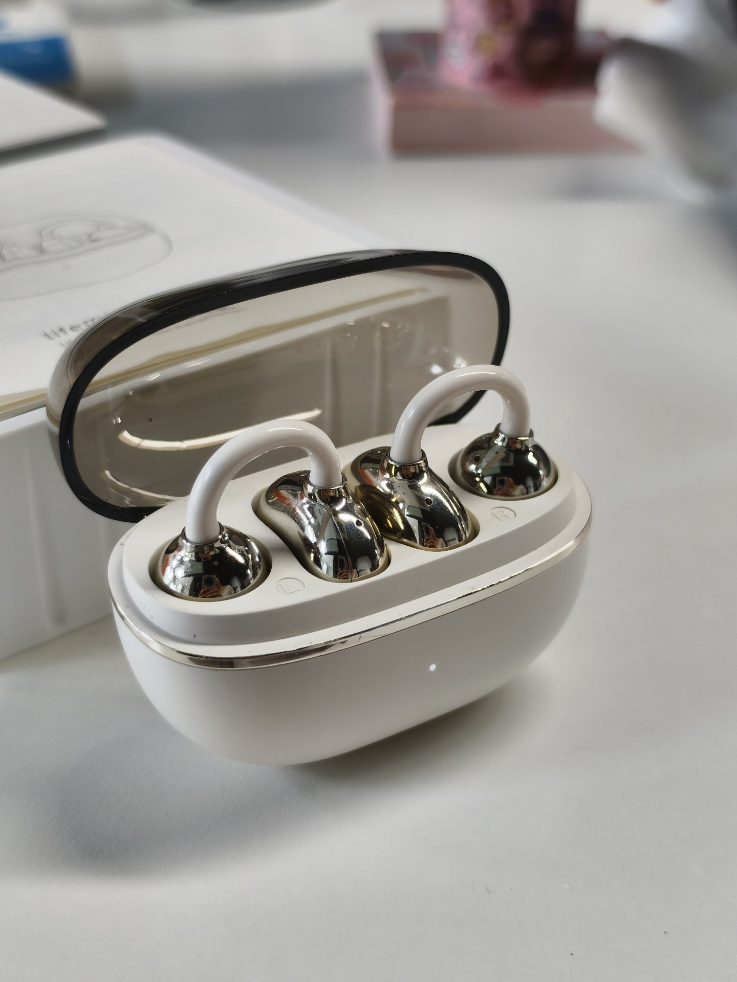 Tai nghe Bluetooth kẹp tai Meizu Meizu C1, mới 80%%%%%%%%%%%%%! 4,5g mỗi tai, thoải mái khi đeo; Giảm tiếng ồn