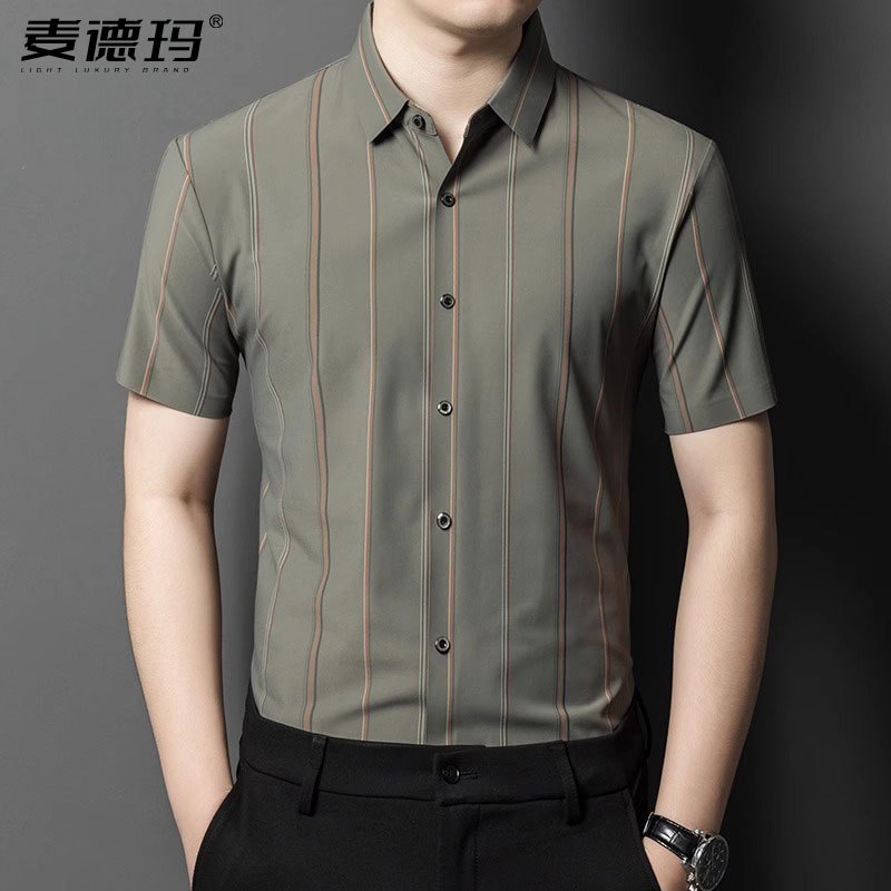 高端男士冰丝短袖衬衫夏季薄款修身上衣服中年竖条纹免烫休闲衬衣