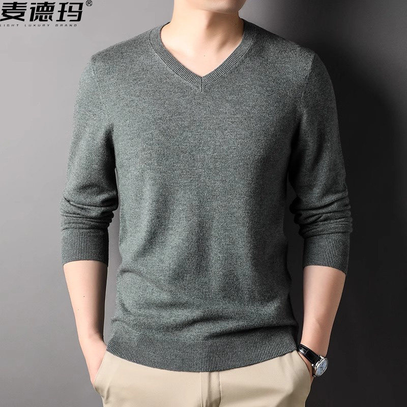 时尚V领羊毛衫男士针织衫长袖