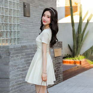 矮小个子连衣裙女夏2025新款显高裙子短款收腰显瘦145高级感女装