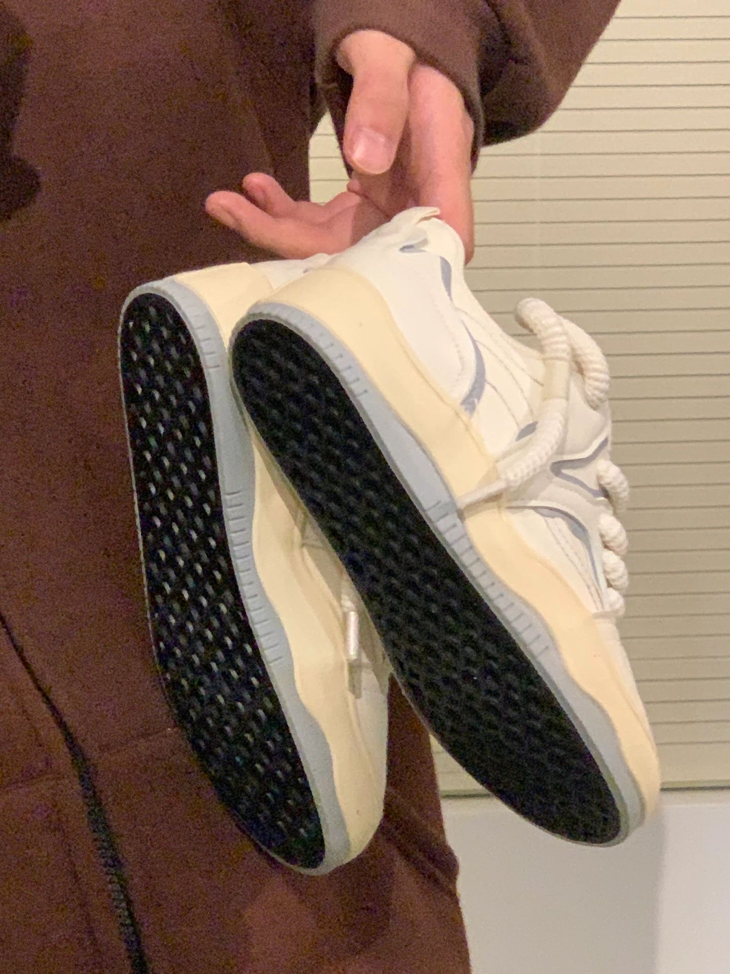 鞋柜载添一员！设计感在线的板鞋