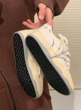 Trends！鞋柜载添一员！设计感在线的板鞋