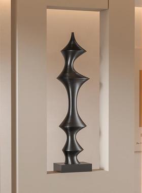 左顾高级感落地艺术摆件螺纹诧寂风雕塑意式展示架玄关立柱装饰品