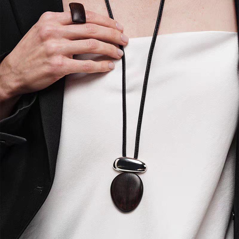 英国coopkoop黑檀木银色金属拼接皮项链轻奢小众设计高级感木纹