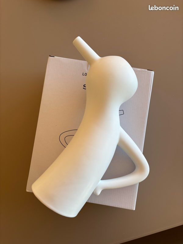 AY FGLchoice比利时SERAX LouisdeLimburg哑光陶瓷奶白色水壶花瓶