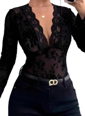蕾丝拼网布喇叭袖上衣Lace patchwork fabric flared sleeve top