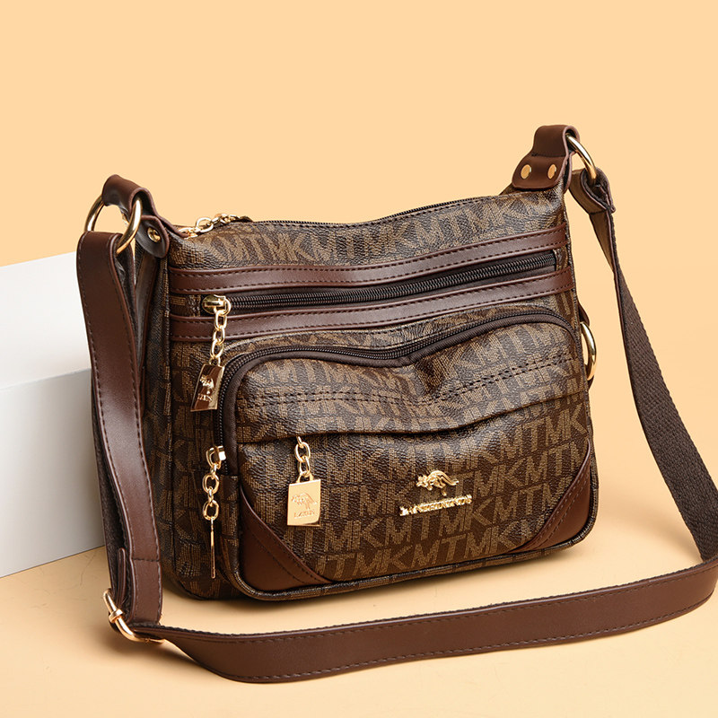 品牌真皮女包2026新款斜挎包大容量包包女士妈妈包时尚牛皮饺子包