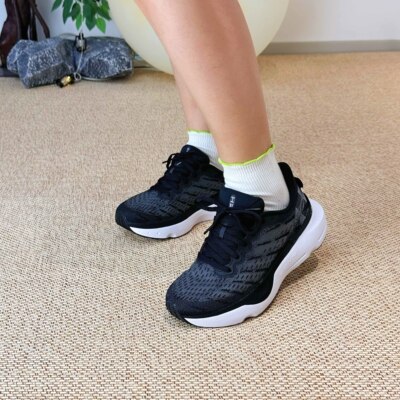 安德玛女子韧系列轻跑版跑鞋