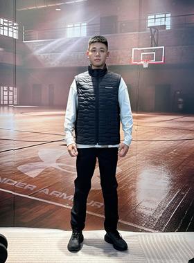 安德玛UA 秋冬新款Storm Session男子高尔夫运动马甲 1385830