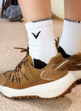 UA安德玛秋冬Venture Pro男女情侣厚胎运动休闲鞋 3027212