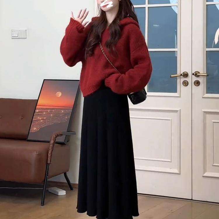 慵懒风红色连帽套头毛衣女秋冬2025新款高级感毛衣裙子套装一整套