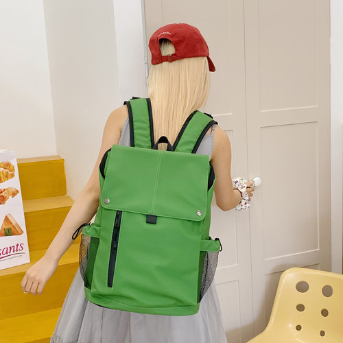 户外旅行双肩包男轻便简约登山包