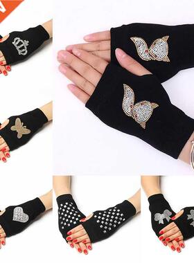 Lovely Cartoon Animals Pattern Skull Winter Rivet Gloves Wom