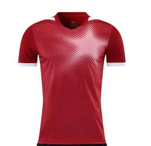 Top sports and leisure T-shirts