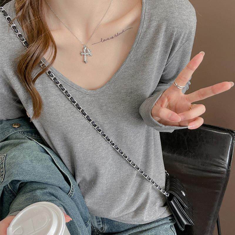 早秋季2026新款v领宽松长袖正肩t恤女内搭打底衫高级感可外穿上衣