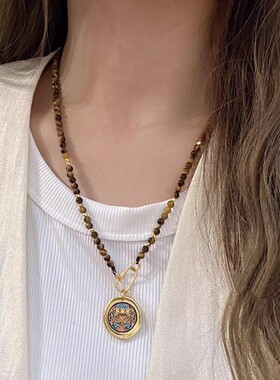 设计感时尚虎眼石串珠吊坠项链