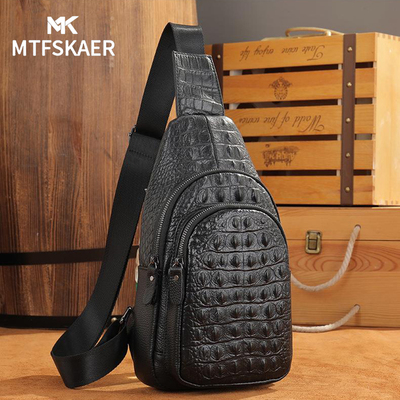 港MTFSKAER高级感真皮斜挎包胸包