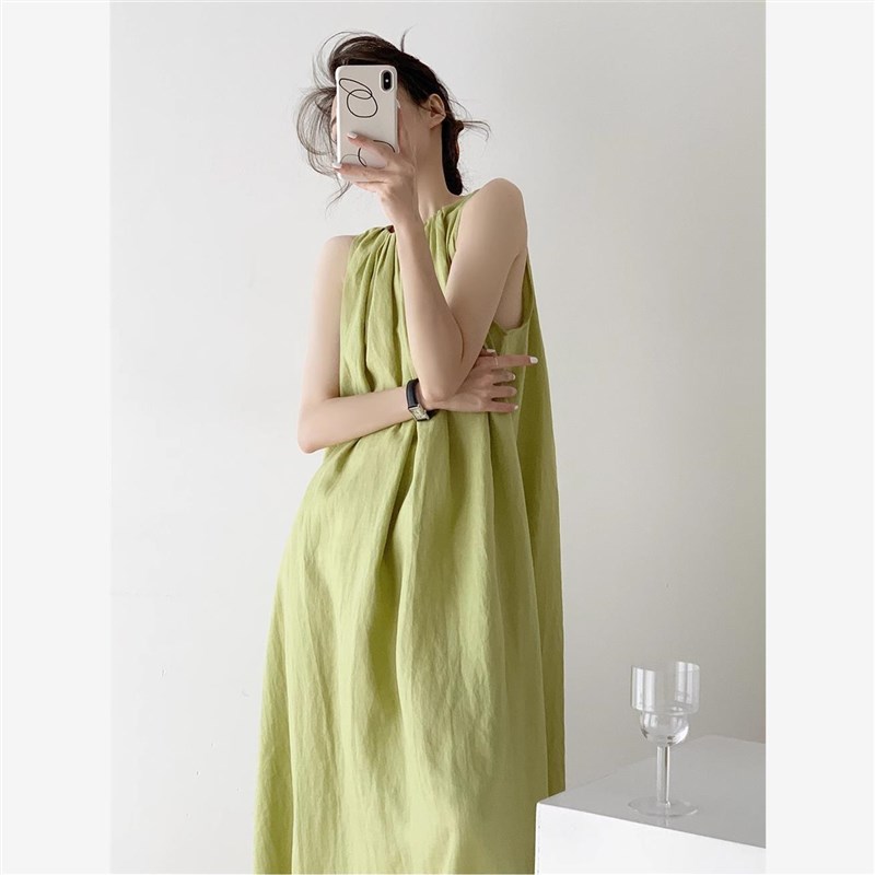 海边度假感连衣裙女2024夏季显瘦宽松法式吊带裙大摆背心中长裙子