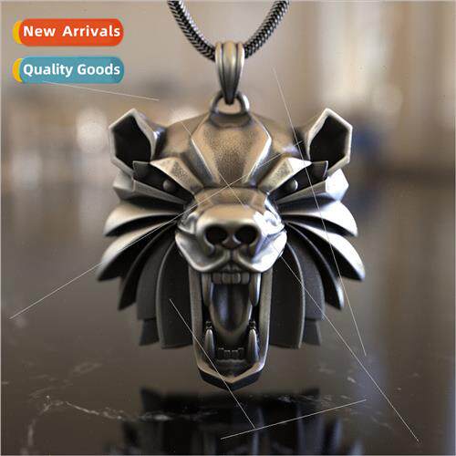 Nordic Viking brown bear head pendant necklace men nd person