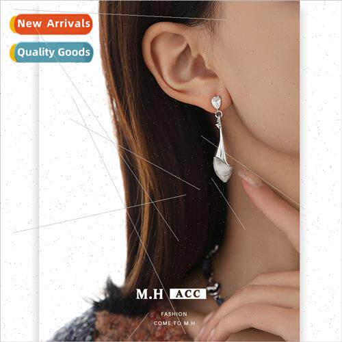 New abstract irregular earrings female simple Europe 925 sil