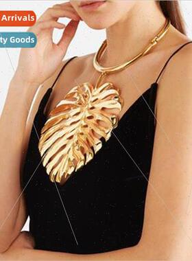 Europe punk overlapping gold necklace star big leaves collar