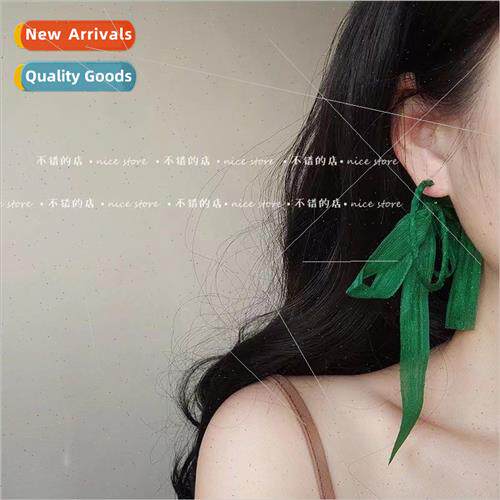 This green is a ltle b beautiful summer flutter earrings rus
